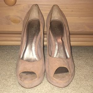 Nude Peep Toe Heels with Ruffles